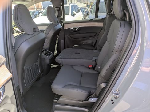 New 2026 Volvo XC90 B6 Core image 15