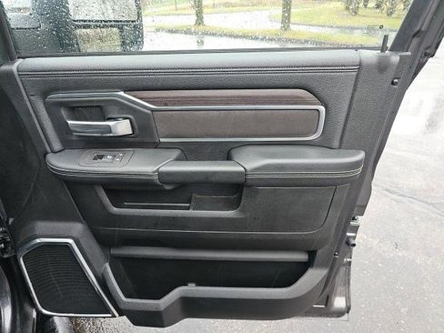 Used 2025 RAM 2500 Laramie AWD/4WD image 14