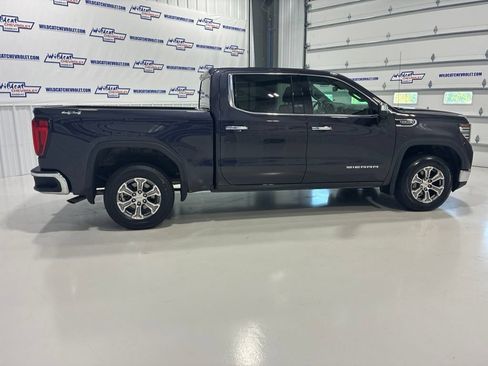 Used 2025 GMC Sierra 1500 SLT AWD/4WD image 8
