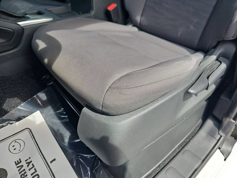 Used 2024 Nissan Frontier S RWD image 27