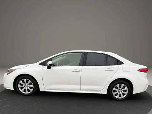 Used 2021 Toyota Corolla LE w/ Carpet Mat Package (TMS) FWD image 8