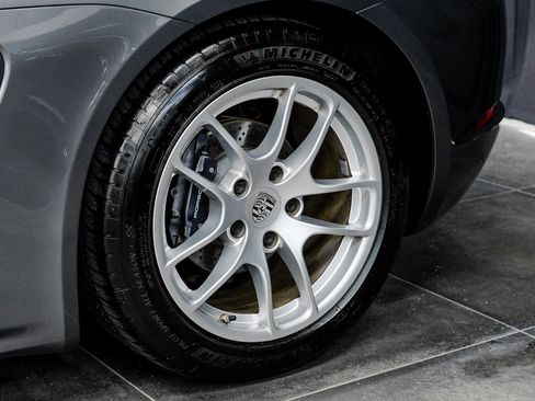 Used 2022 Porsche 718 Cayman image 55