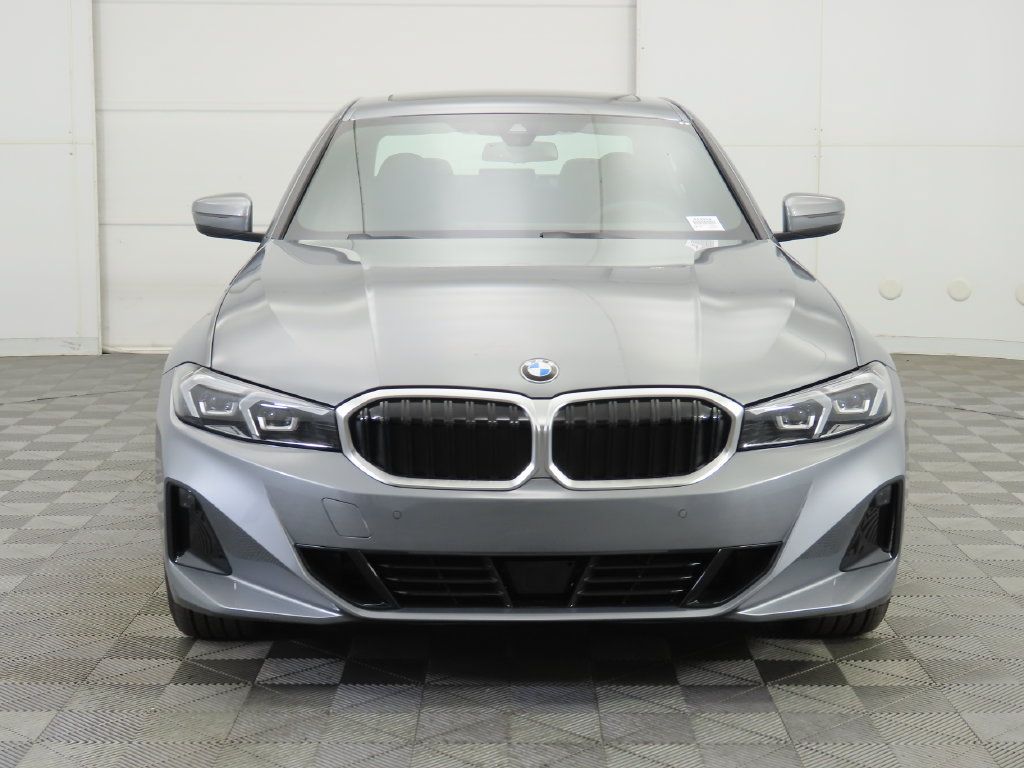 Used 2026 BMW 330i Sedan w/ Convenience Package RWD image 3