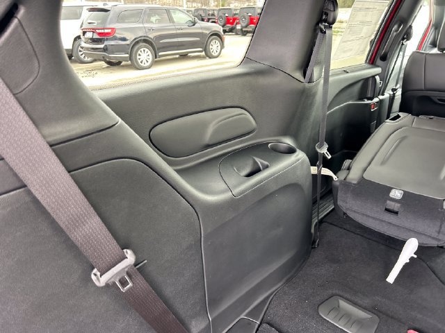 New 2026 Chrysler Pacifica Select FWD image 46