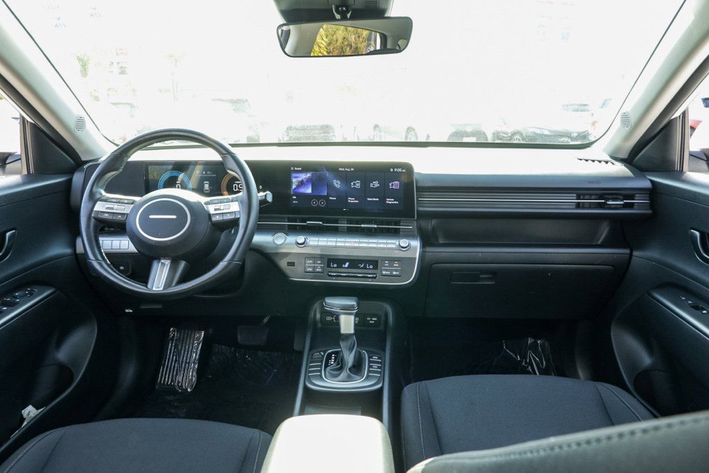 Used 2025 Hyundai Kona SEL FWD image 26