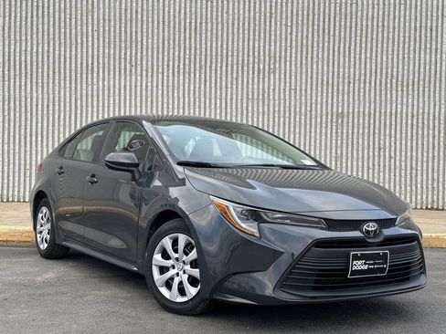 Used 2023 Toyota Corolla LE image 6