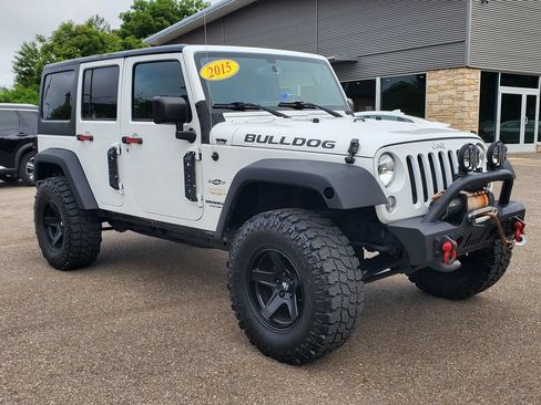Used 2015 Jeep Wrangler Unlimited Sahara w/ Dual Top Group AWD/4WD image 3