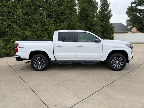 Used 2023 Chevrolet Colorado LT w/ LT Convenience Package III AWD/4WD image 30