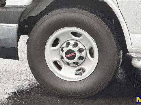 Used 2024 GMC Savana 2500 w/ Driver Convenience Package image 29