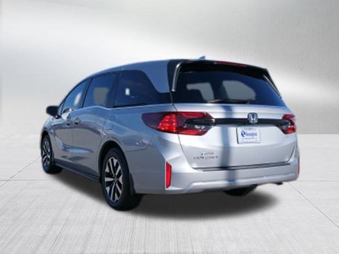 Certified 2025 Honda Odyssey EX-L image 5