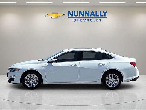 Used 2024 Chevrolet Malibu LT FWD image 2