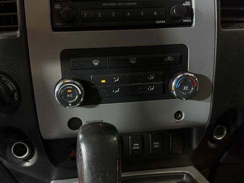 Used 2010 Nissan Titan PRO-4X AWD/4WD image 13