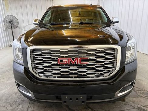 Used 2020 GMC Yukon Denali w/ Denali Ultimate Black Edition AWD/4WD image 2
