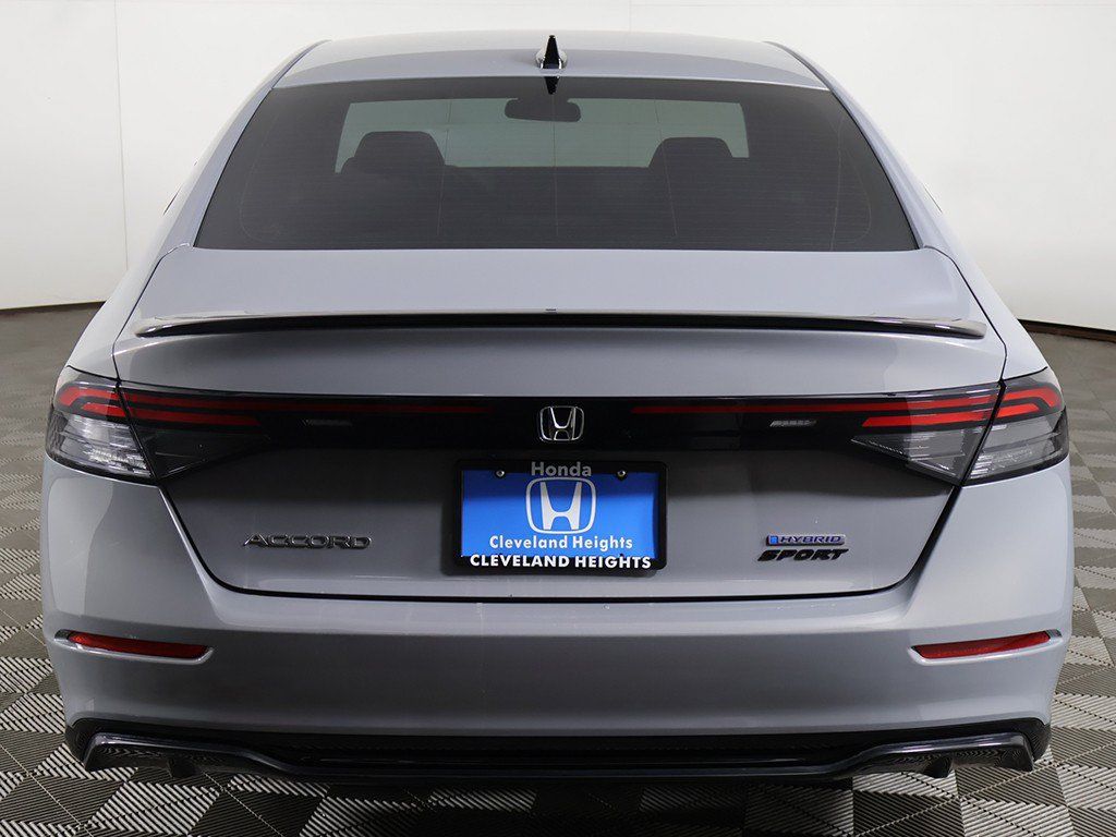 Used 2024 Honda Accord Sport image 12