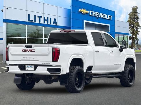 Used 2024 GMC Sierra 3500 Denali w/ Denali Reserve Package AWD/4WD image 2