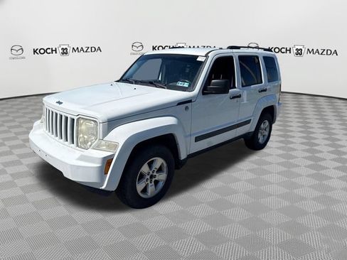 Used 2012 Jeep Liberty Sport w/ Popular Equipment Group AWD/4WD image 3