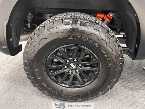 Used 2025 Ford F150 Raptor AWD/4WD image 15