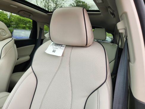 New 2026 Acura RDX SH-AWD w/ Advance Package image 9