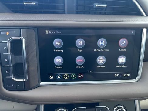 Used 2021 GMC Yukon XL Denali w/ Denali Premium Package image 26