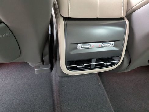 New 2025 Lincoln Nautilus Reserve image 31