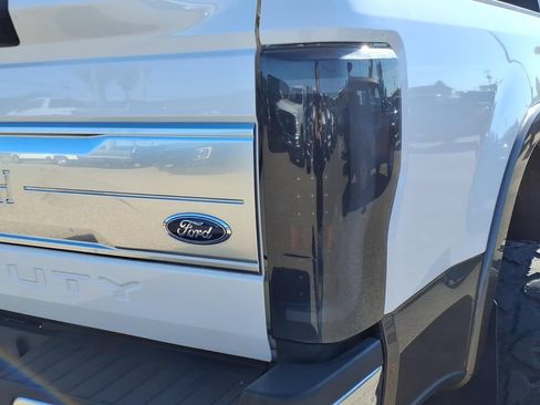 Used 2017 Ford F250 King Ranch AWD/4WD image 10