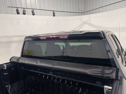Used 2022 Chevrolet Silverado 1500 RST AWD/4WD image 5