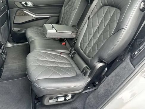Used 2025 BMW X7 xDrive40i AWD/4WD image 25
