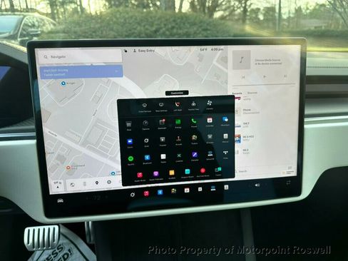 Used 2024 Tesla Model S Plaid image 12