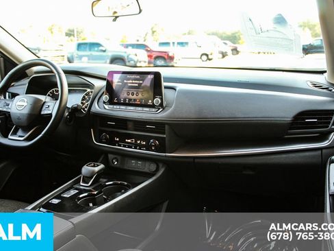 Used 2025 Nissan Rogue SV FWD image 23