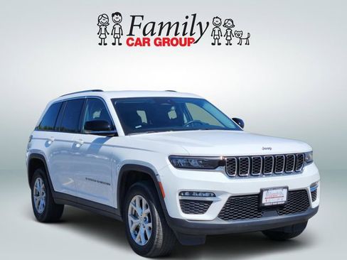 Used 2023 Jeep Grand Cherokee Limited image 2