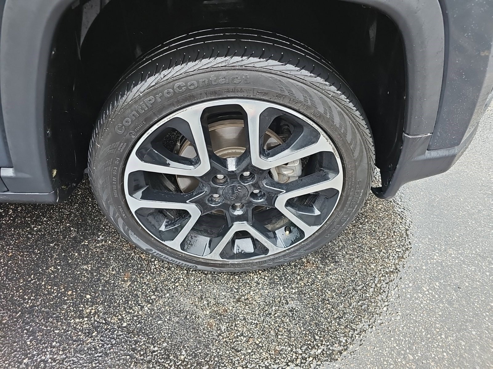 Used 2018 Jeep Compass Limited AWD/4WD image 9
