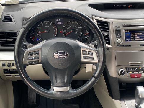 Used 2014 Subaru Outback 2.5i Premium image 10