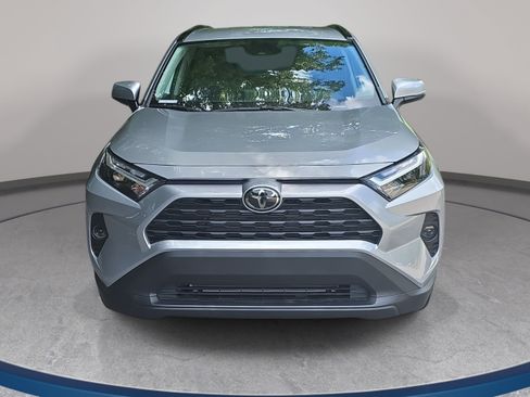 Used 2025 Toyota RAV4 XLE FWD image 2