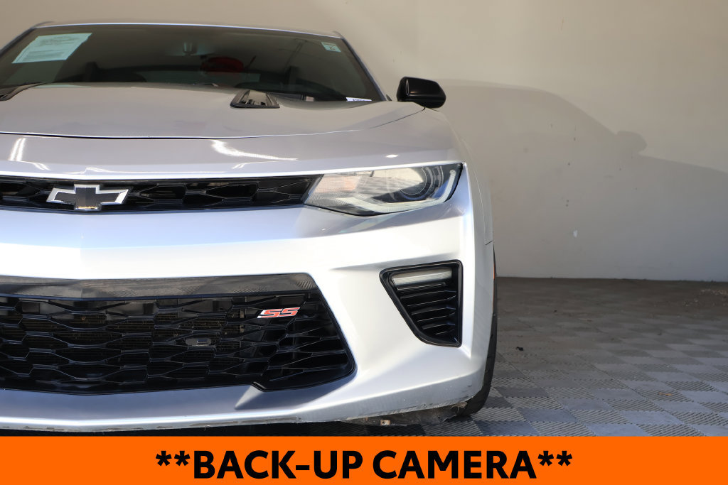 Used 2018 Chevrolet Camaro SS RWD image 5