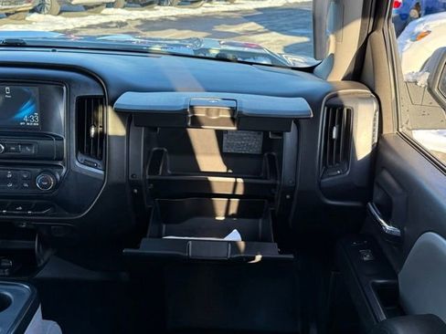 Used 2018 Chevrolet Silverado 1500 Custom image 24