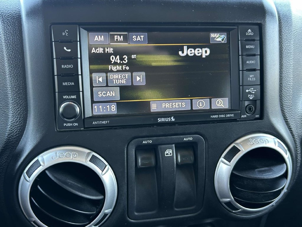 Used 2015 Jeep Wrangler Sahara w/ Connectivity Group AWD/4WD image 23