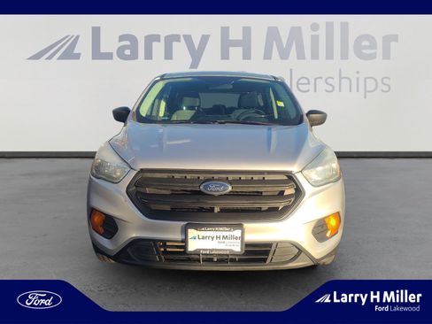 Used 2017 Ford Escape S image 8