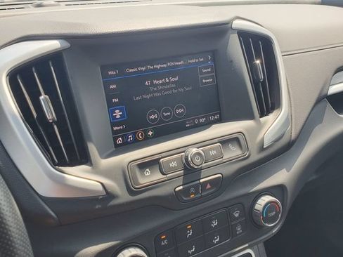 Used 2023 GMC Terrain SLE FWD image 27