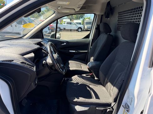 Used 2018 Ford Transit Connect XLT FWD image 14