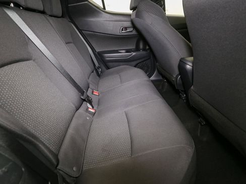 Used 2019 Toyota C-HR LE image 20