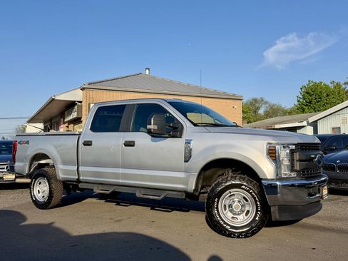 Used 2018 Ford F250 XL w/ Power Equipment Group AWD/4WD image 9