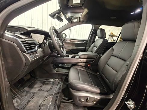 Used 2025 GMC Acadia Elevation w/ Elevation Premium Package FWD image 26
