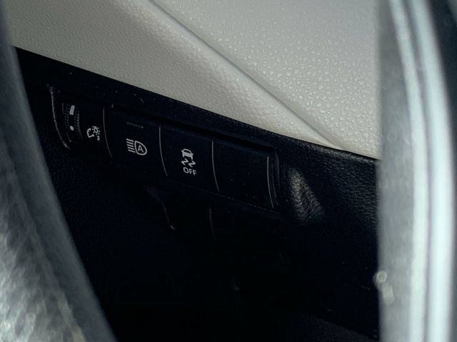 Used 2026 Toyota Corolla Cross L FWD image 10