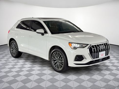 Used 2022 Audi Q3 2.0T Premium w/ Convenience Package AWD/4WD image 7