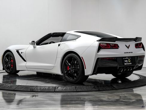 Used 2016 Chevrolet Corvette Stingray Coupe w/ Carbon Flash Badge Package RWD image 12