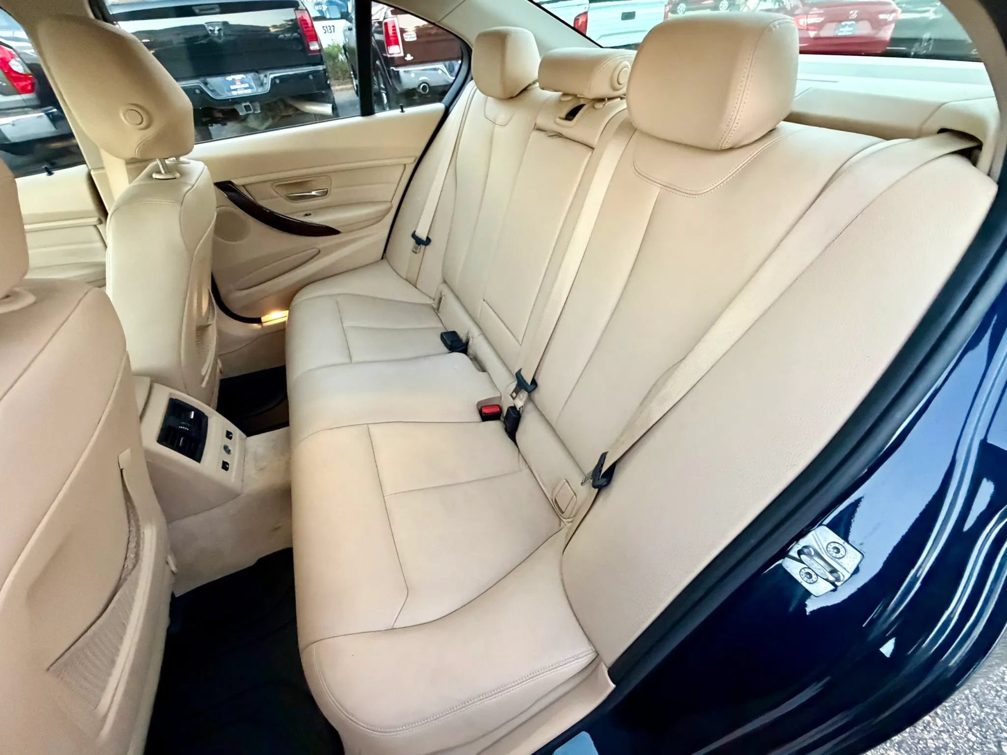Used 2014 BMW 328d xDrive Sedan AWD/4WD image 9