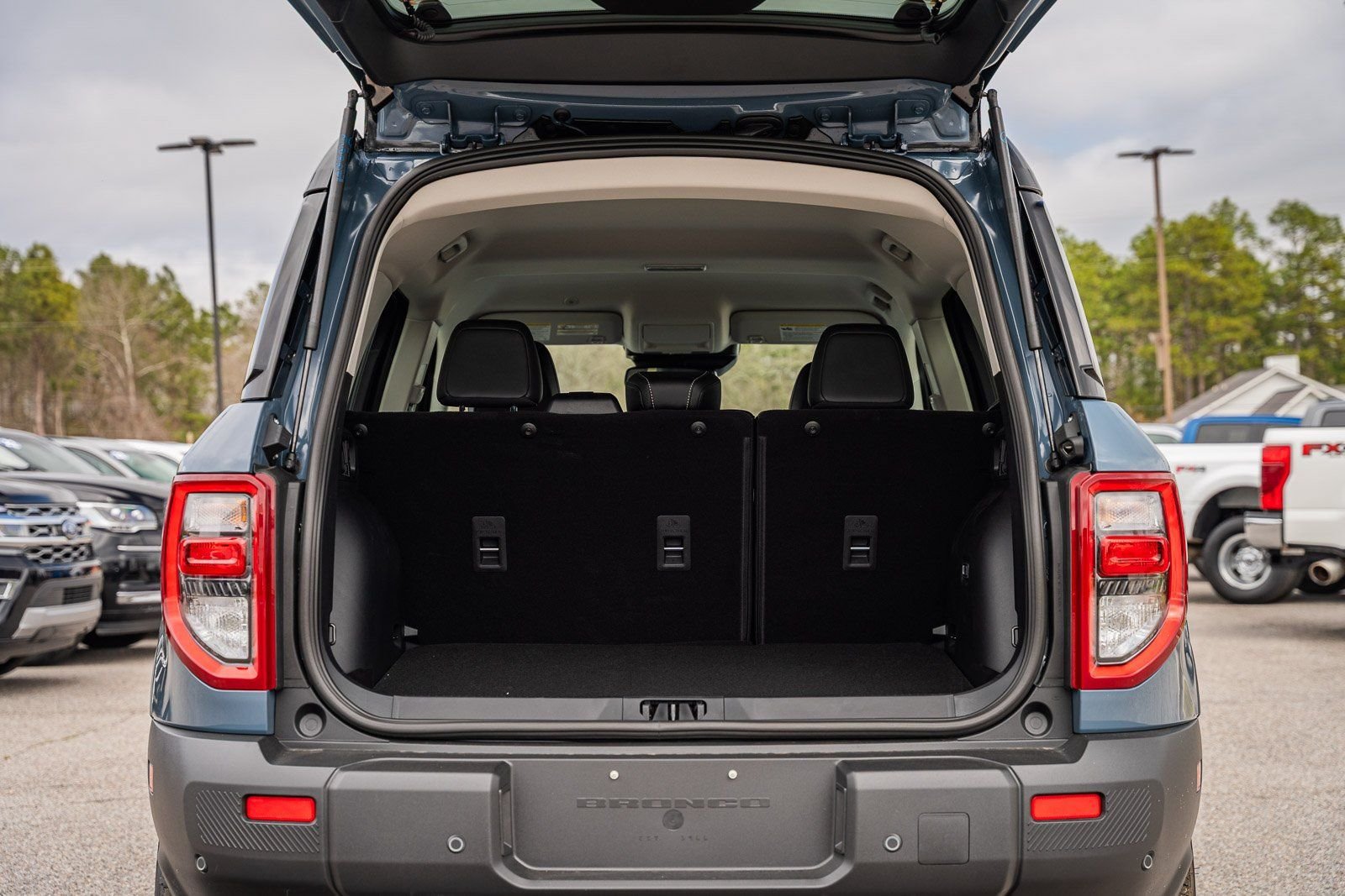New 2026 Ford Bronco Sport Outer Banks w/ Outer Banks Tech Package+ AWD/4WD image 12