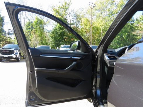 Used 2018 BMW X1 xDrive28i image 10