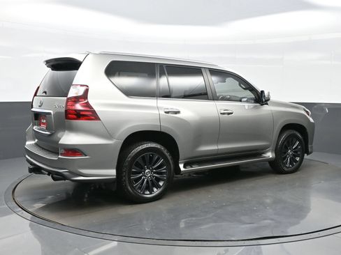 Used 2021 Lexus GX 460 Premium w/ Accessory Package AWD/4WD image 6