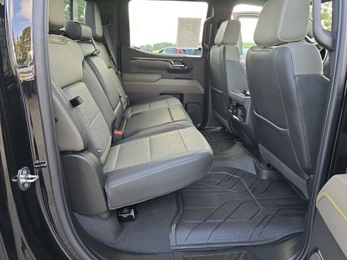 Certified 2024 Chevrolet Silverado 1500 ZR2 image 35